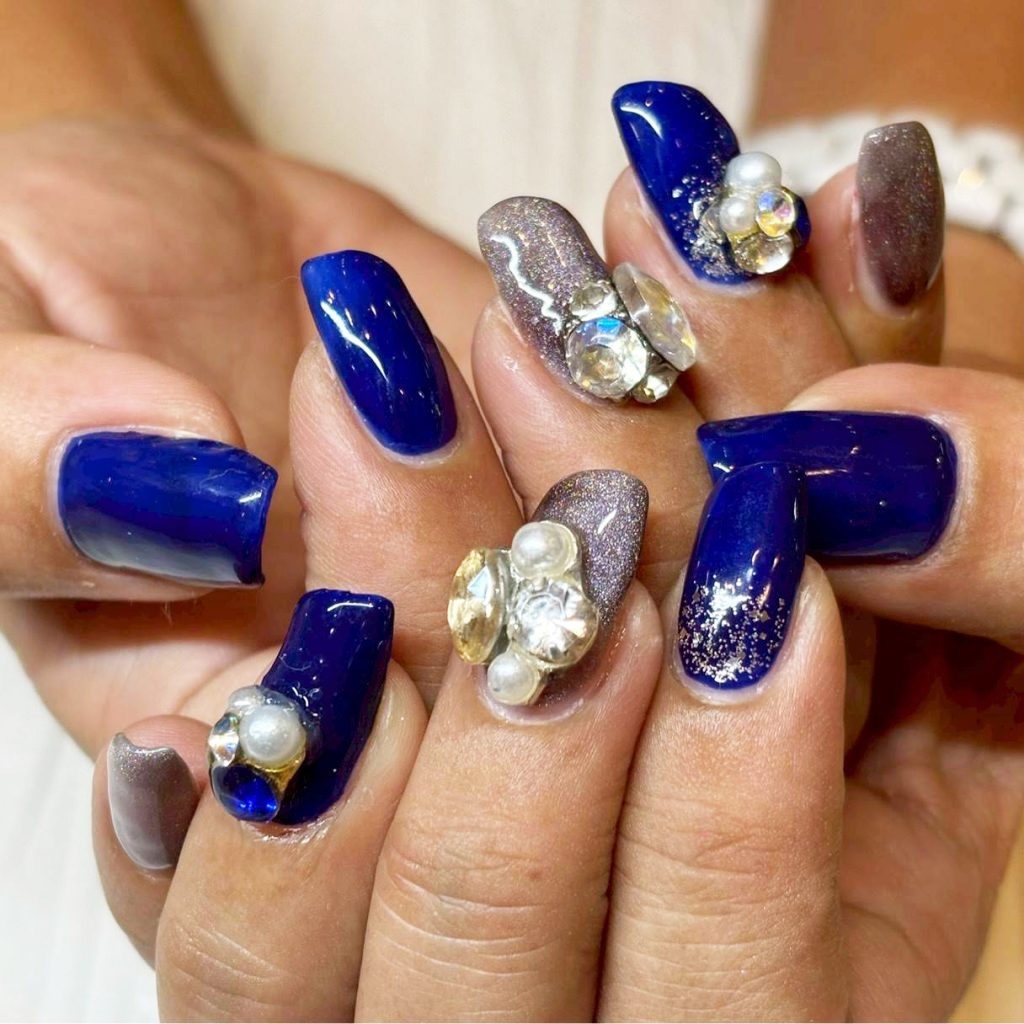 派手ネイル　芦屋市